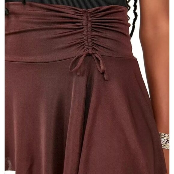 NEW FREE PEOPLE chocolate brown Drawstring Ruffled Mini Skirt. Size L - Picture 8 of 16